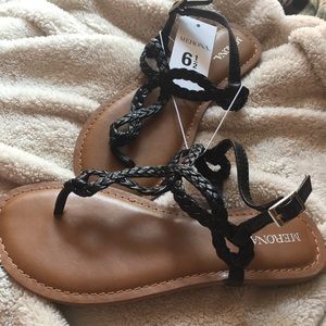 NWT Merona black sandals